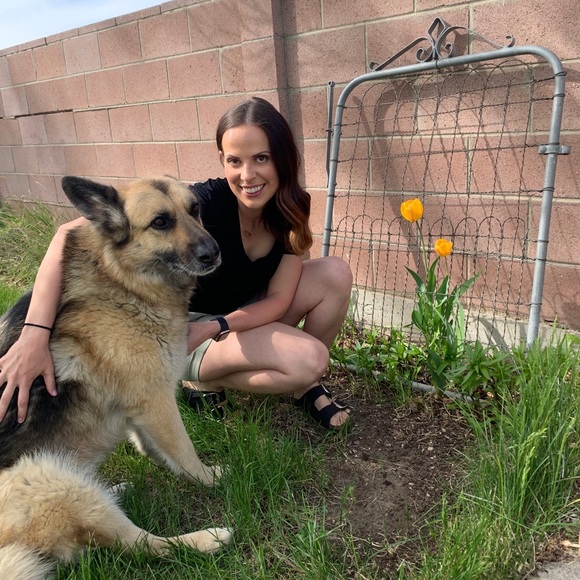 Meet your Posher, Anya - Picture 1 of 1